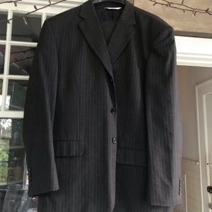 Versini Men's Suit 44R